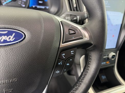 Used 2023 Ford Edge SEL image 34