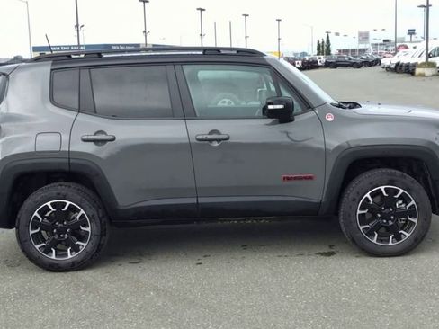 Certified 2023 Jeep Renegade Trailhawk image 9