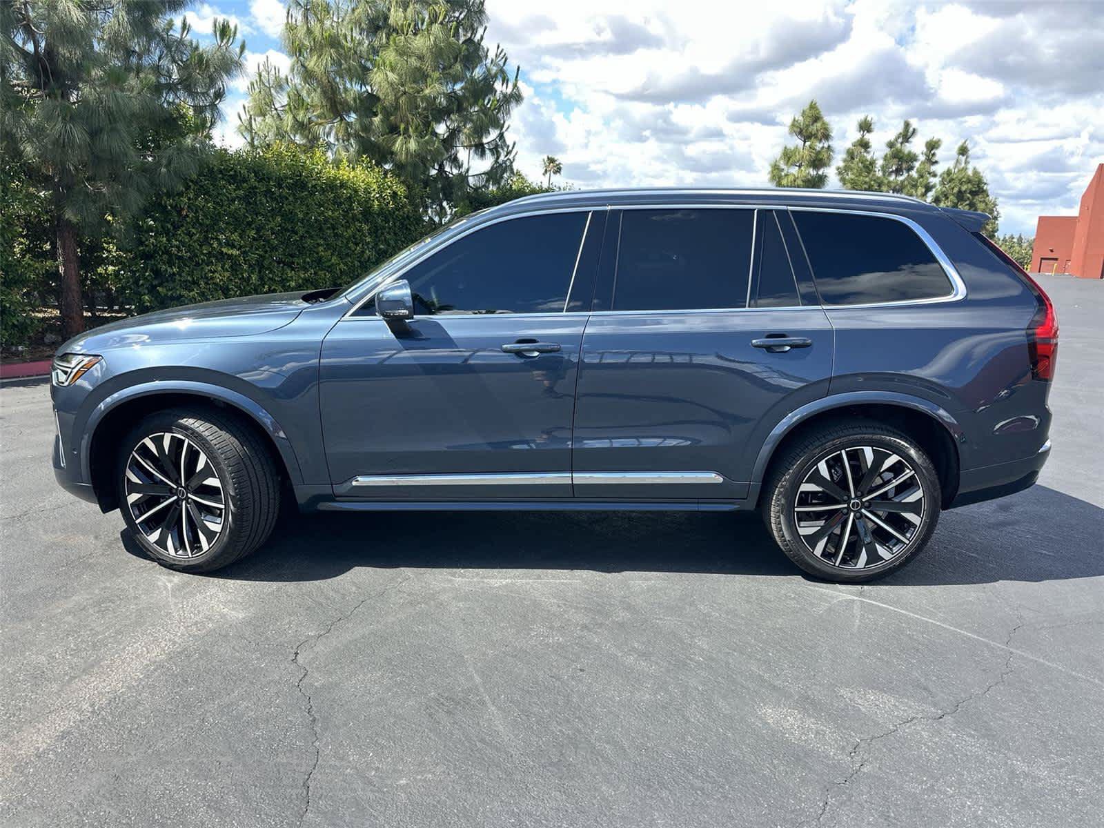 Used 2026 Volvo XC90 B6 Plus AWD/4WD image 3