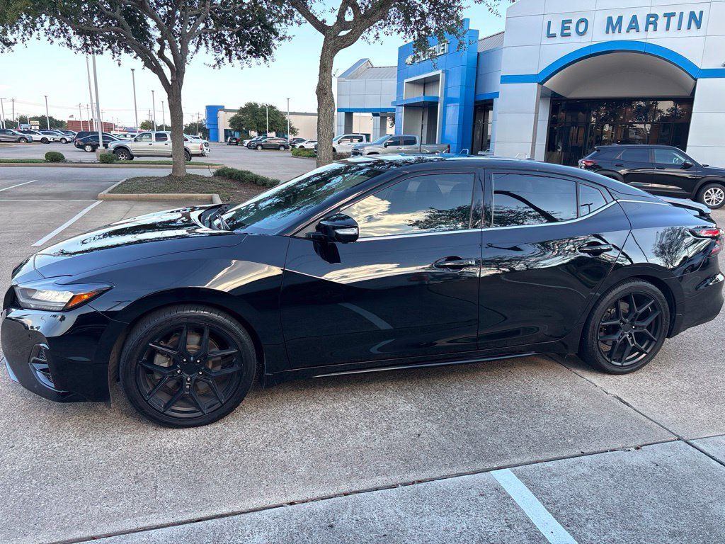 Used 2023 Nissan Maxima SR w/ Sport Mat Group FWD image 8