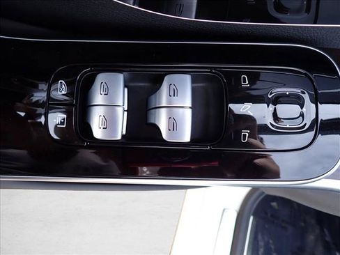 Used 2023 Mercedes-Benz S 500 4MATIC image 12