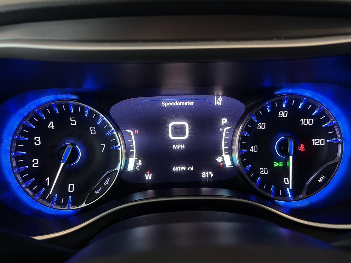 Used 2023 Chrysler Pacifica Touring-L FWD image 16