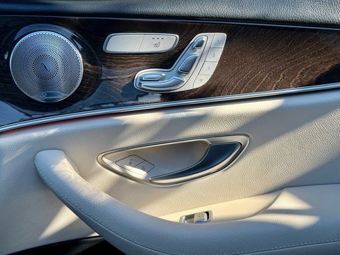Used 2019 Mercedes-Benz E 300 image 46