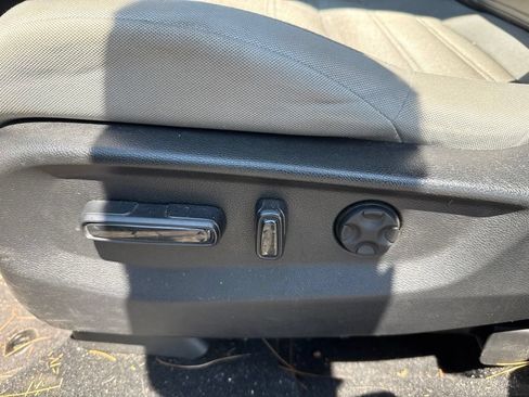 Used 2019 Honda CR-V EX image 17