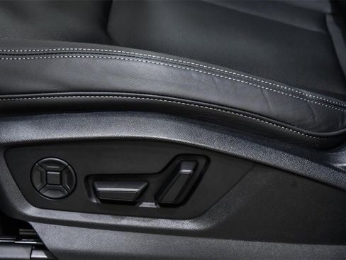 Used 2025 Audi Q7 2.0T Premium Plus w/ Premium Plus Package image 16