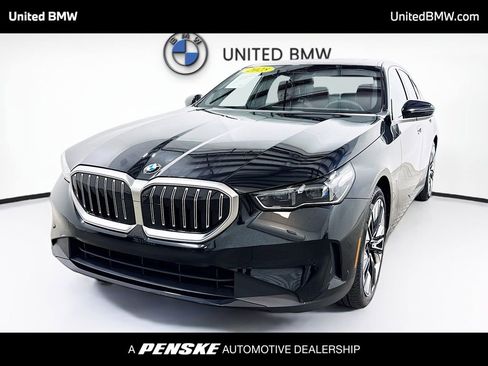 Used 2025 BMW 530i w/ Premium Package image 1