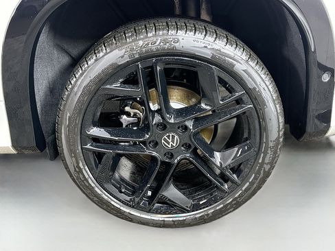 New 2026 Volkswagen Tiguan SE R-Line AWD/4WD image 29