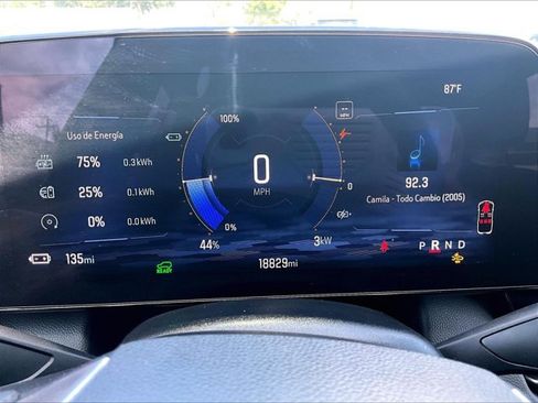 Used 2025 Chevrolet Equinox EV LT FWD image 22