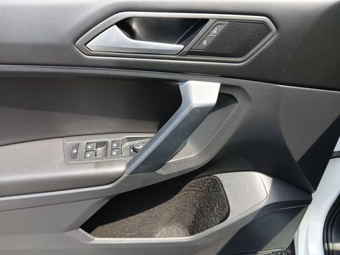 Used 2021 Volkswagen Tiguan S FWD image 14