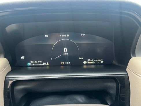 Used 2022 Lincoln Nautilus FWD w/ Premium Package image 10