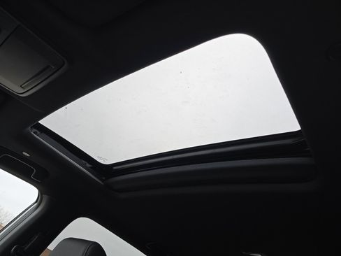 Used 2022 Honda Pilot Sport image 4