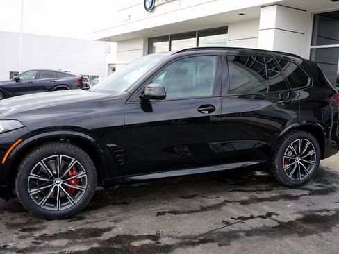 New 2026 BMW X5 xDrive40i w/ M Sport Package AWD/4WD image 2