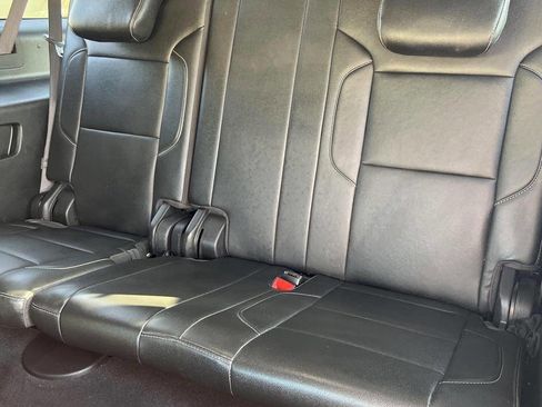 Used 2020 Chevrolet Suburban LT image 26