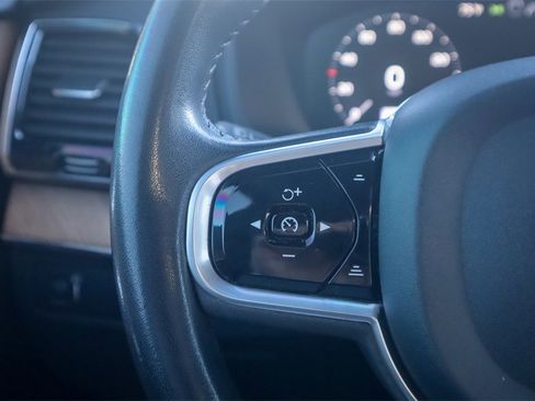 Used 2022 Volvo XC90 T6 Momentum w/ Advanced Package image 12