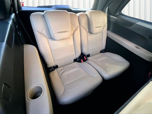Used 2016 Mercedes-Benz GL 550 4MATIC image 26