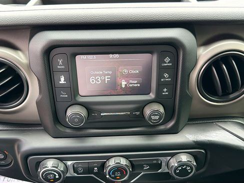 Used 2020 Jeep Wrangler Unlimited Sport image 28