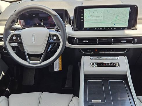 New 2025 Lincoln Aviator Reserve w/ Equipment Group 201A image 25