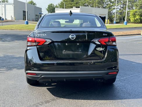 Used 2021 Nissan Versa SV FWD image 10
