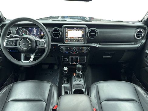 Used 2023 Jeep Wrangler Unlimited Sahara w/ Cold Weather Group image 16