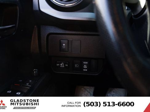 Used 2020 Toyota Tacoma TRD Off-Road AWD/4WD image 15