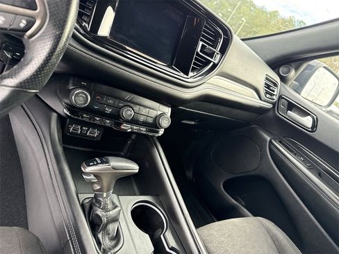 Used 2023 Dodge Durango SXT Launch Edition image 17