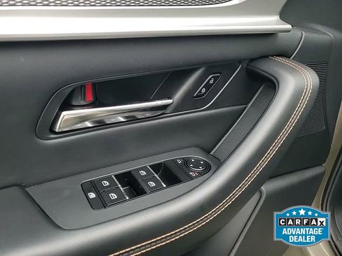 Certified 2025 MAZDA CX-70 Plug-In Hybrid w/ Premium Pkg AWD/4WD image 11