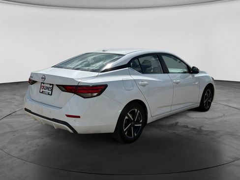 Used 2025 Nissan Sentra SV FWD image 9