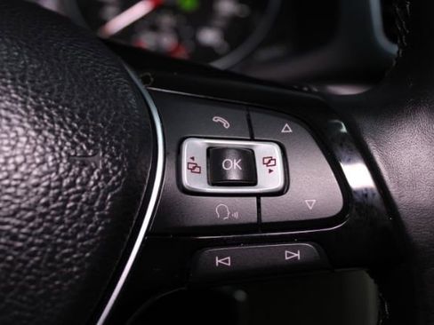 Used 2017 Volkswagen Passat 1.8T R-Line image 16