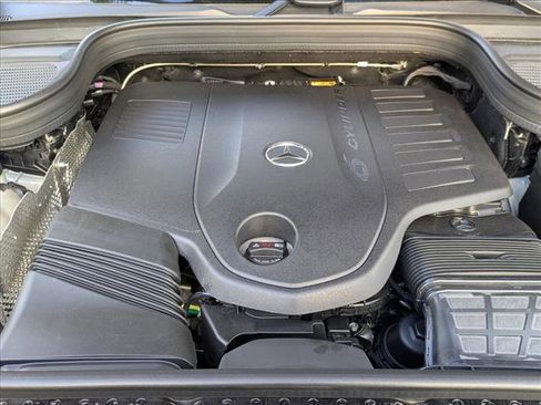 New 2026 Mercedes-Benz GLS 450 4MATIC image 15