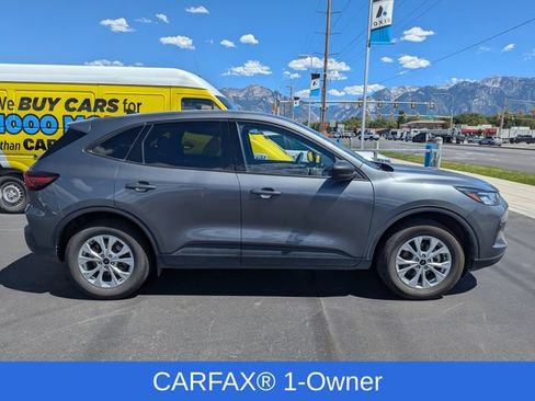 Used 2025 Ford Escape Active AWD/4WD image 2