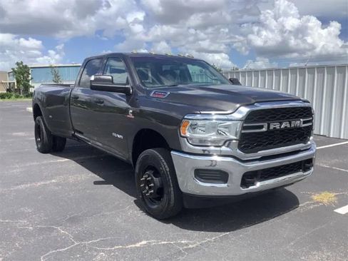 Used 2020 RAM 3500 Tradesman image 3