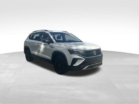Used 2022 Volkswagen Taos S w/ IQ Drive S Package image 7
