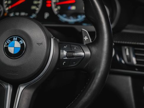 Used 2017 BMW X5 M image 45