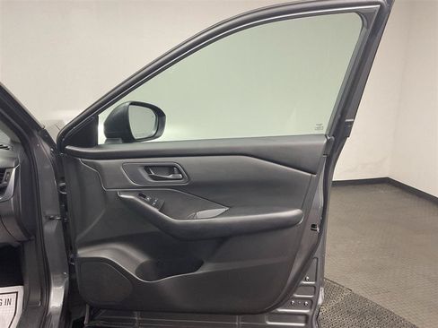 Used 2024 Nissan Rogue S FWD image 20