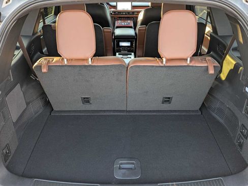 Used 2023 Lincoln Aviator Reserve w/ Equipment Group 201A AWD/4WD image 29