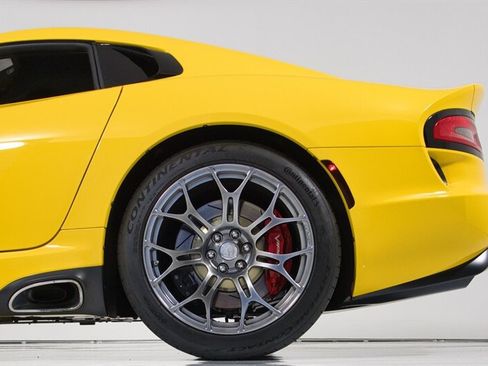 Used 2013 SRT Viper GTS w/ Track Pkg RWD image 7