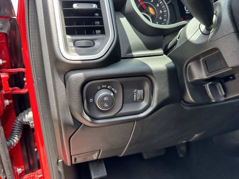 Used 2026 RAM 2500 Big Horn AWD/4WD image 20