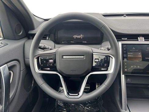 New 2025 Land Rover Discovery Sport Dynamic SE image 15