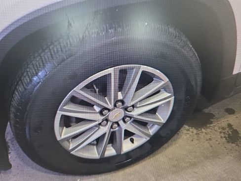 Used 2023 Chevrolet Traverse LT w/ LPO, Floor Liner Package AWD/4WD image 16