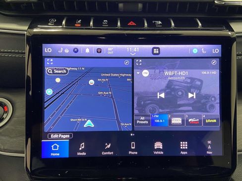 New 2025 Jeep Grand Cherokee Limited w/ Luxury Tech Group II AWD/4WD image 16