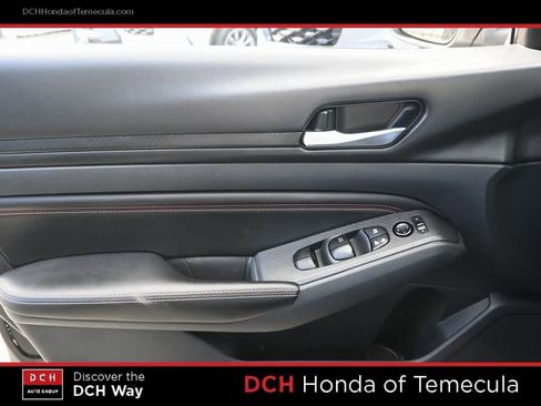 Used 2022 Nissan Altima 2.5 SR w/ Midnight Edition Package image 16