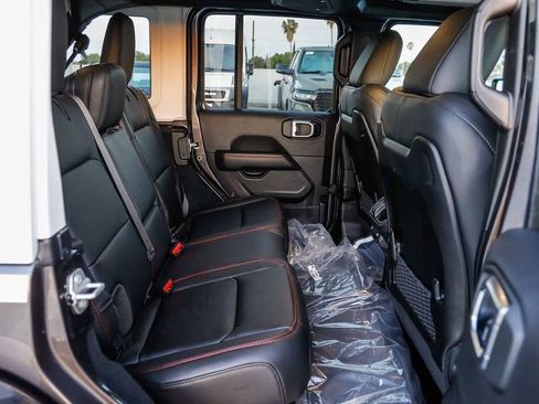 New 2026 Jeep Wrangler Unlimited Rubicon w/ Whitecap Package image 19