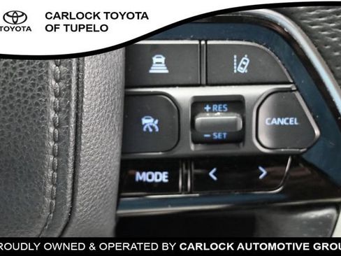 Used 2023 Toyota Sequoia Capstone RWD image 28