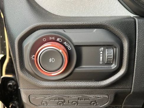 Certified 2025 Jeep Wrangler Unlimited Sport AWD/4WD image 13