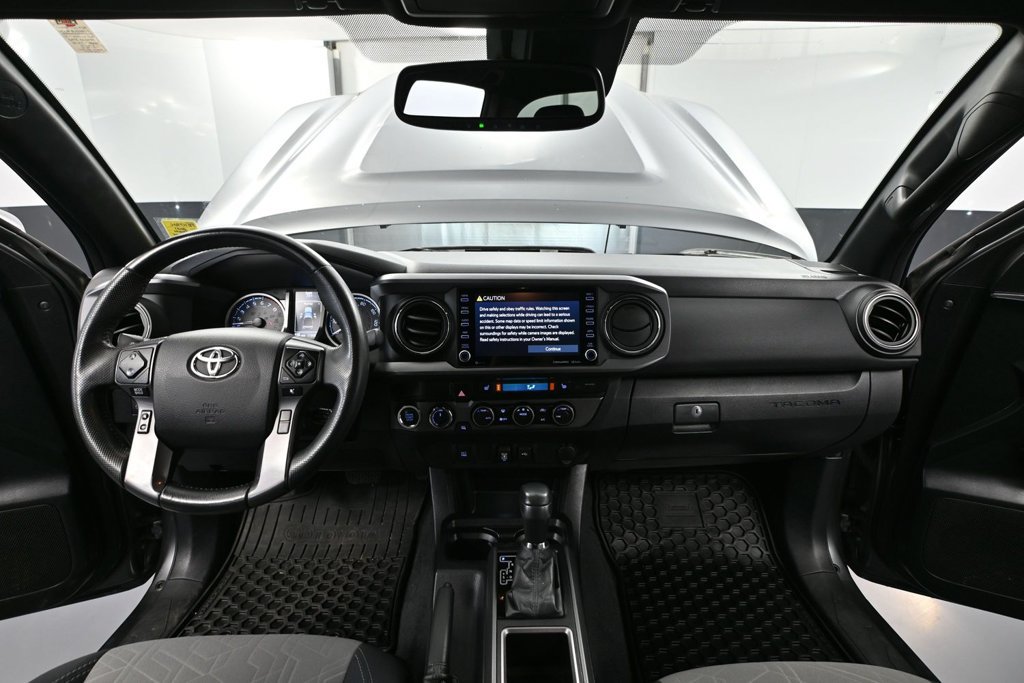 Used 2021 Toyota Tacoma TRD Sport AWD/4WD image 18