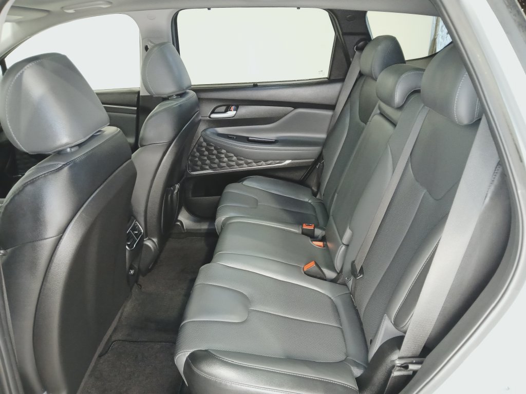 Used 2023 Hyundai Santa Fe SEL w/ Premium Package AWD/4WD image 13