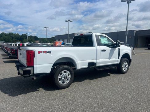 New 2026 Ford F350 XLT w/ FX4 Off-Road Package AWD/4WD image 5