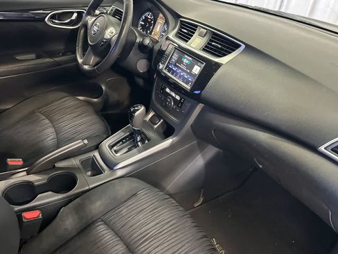 Used 2019 Nissan Sentra SV FWD image 17