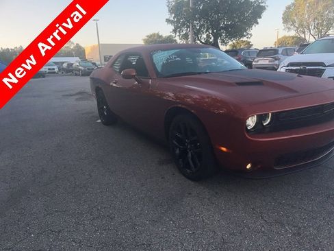 Used 2021 Dodge Challenger SXT w/ Driver Convenience Group image 5
