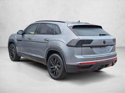 Used 2022 Volkswagen Atlas Cross Sport SE image 8